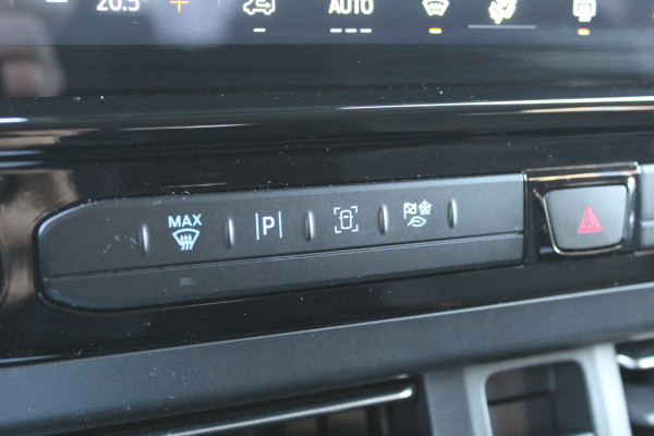 Ford Tourneo Custom 340 2.5 PHEV L1H1 Titanium | Trekhaak | 1 x Schuifdeur | Navigatie | Led | 8P