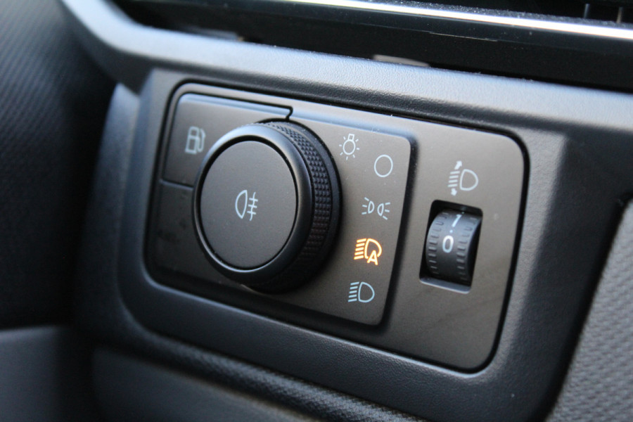 Ford Tourneo Custom 340 2.5 PHEV L1H1 Titanium | Trekhaak | 1 x Schuifdeur | Navigatie | Led | 8P