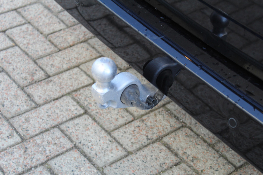 Ford Tourneo Custom 340 2.5 PHEV L1H1 Titanium | Trekhaak | 1 x Schuifdeur | Navigatie | Led | 8P