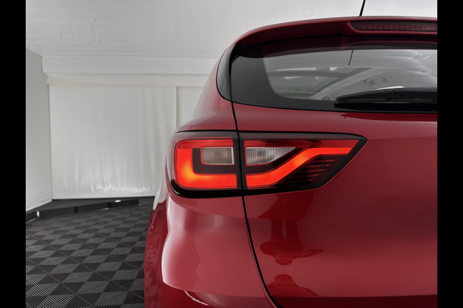 MG ZS EV Luxury 45 kWh {SOH-91%} (INCL-BTW) Aut. *PANO | LEATHER | CCS-FASTLOADER | KEYLESS | NAVI-FULLMAP | ADAPTIVE-CRUISE | CAMERA | HEATED-SPORTSEATS | CARPLAY | BLINDSPOT | DAB | LANE-ASSIST | 17''ALU*