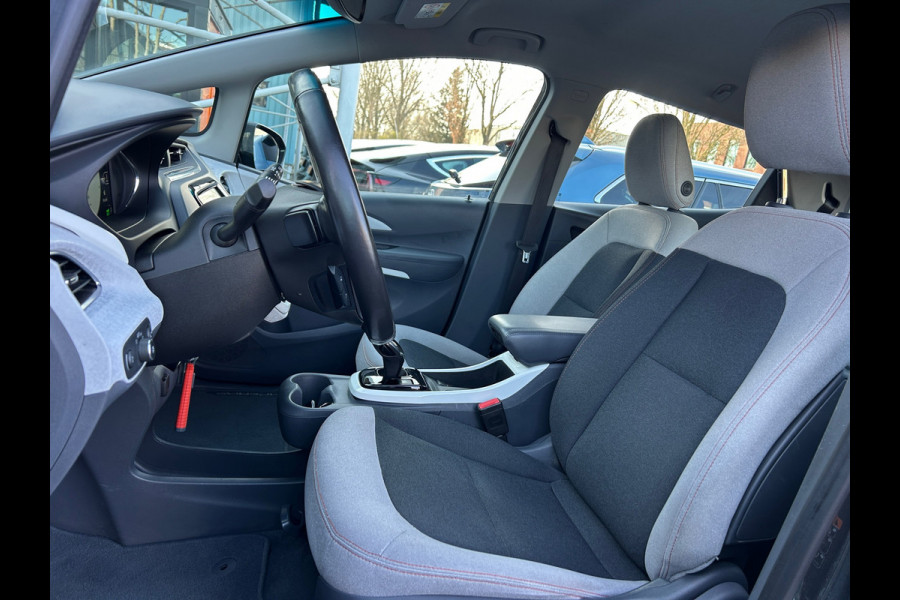 Opel Ampera-E Business 60 kWh 100% SOH Apple Carplay BTW Auto Dealer Onderhouden Rijklaarprijs!