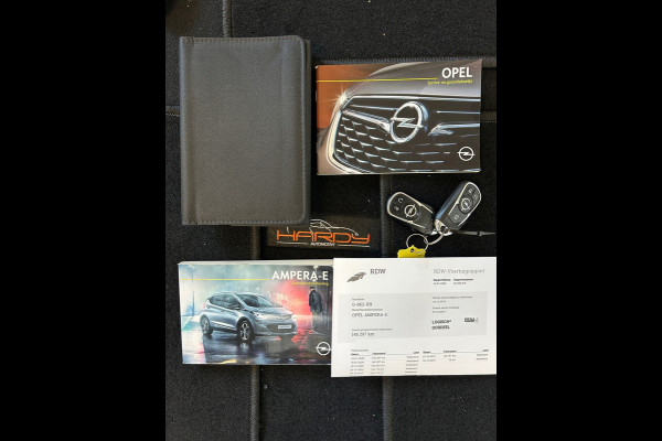 Opel Ampera-E Business 60 kWh 100% SOH Apple Carplay BTW Auto Dealer Onderhouden Rijklaarprijs!