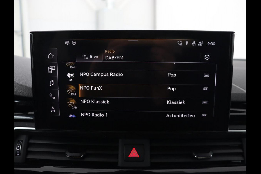 Audi A4 35 TFSI S edition Competion | Origineel NL | Trekhaak | Sfeerverlichting | Virtual Cockpit | Carplay | Sportstoelen | Half leder | Full LED | Navigatie | Parkeerhulp | Cruise control | S Line