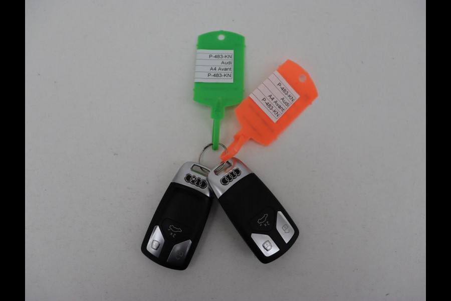 Audi A4 35 TFSI S edition Competion | Origineel NL | Trekhaak | Sfeerverlichting | Virtual Cockpit | Carplay | Sportstoelen | Half leder | Full LED | Navigatie | Parkeerhulp | Cruise control | S Line