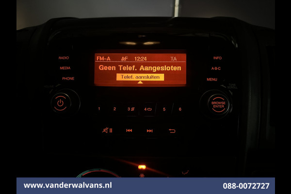 Peugeot Boxer 2.2 BlueHDi 141pk Bakwagen Laadklep Euro6 Airco | Camera | 985kg laadvermogen Bijrijdersbank