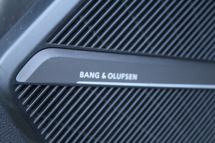 Audi Q5 2.0 TFSI 252pk quattro Sport S Line Black Edition Panoramadak Clima Cruise Navi Camera B&O Leder LMV Trekhaak 2400kg