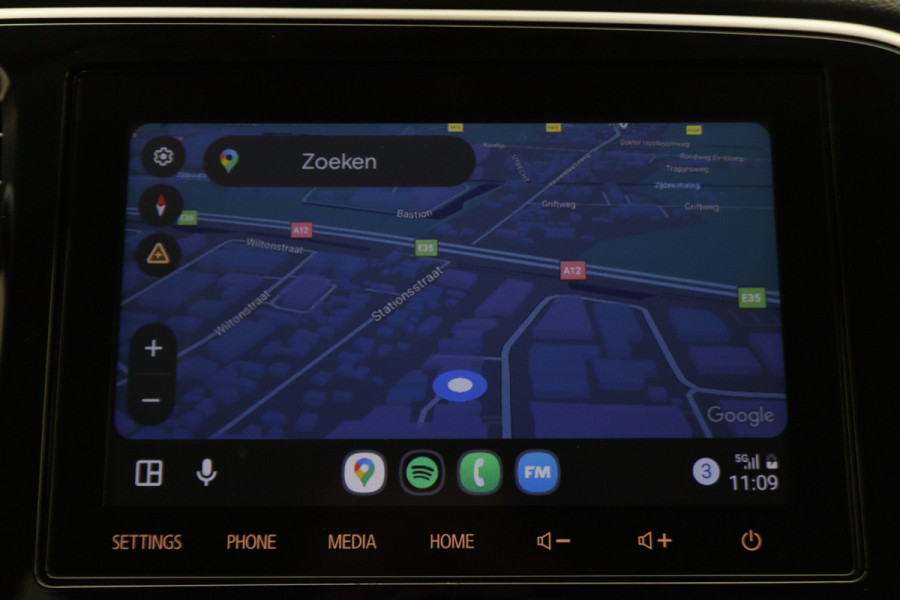 Mitsubishi Outlander 2.4 PHEV Pure SOH 94%, Keyless, Apple Carplay, Trekhaak, Camera, Stoelverwarming, PDC