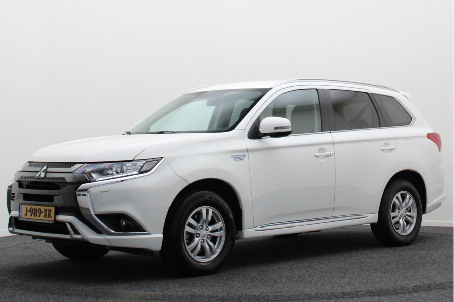 Mitsubishi Outlander 2.4 PHEV Pure SOH 94%, Keyless, Apple Carplay, Trekhaak, Camera, Stoelverwarming, PDC