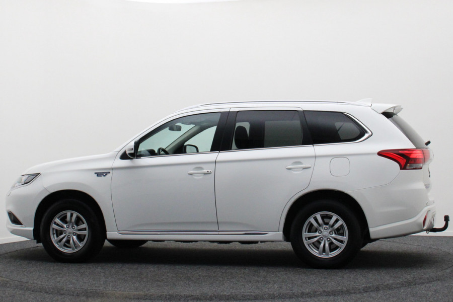 Mitsubishi Outlander 2.4 PHEV Pure SOH 94%, Keyless, Apple Carplay, Trekhaak, Camera, Stoelverwarming, PDC
