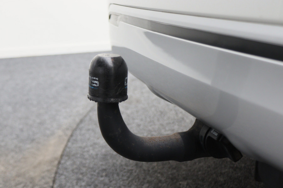 Mitsubishi Outlander 2.4 PHEV Pure SOH 94%, Keyless, Apple Carplay, Trekhaak, Camera, Stoelverwarming, PDC