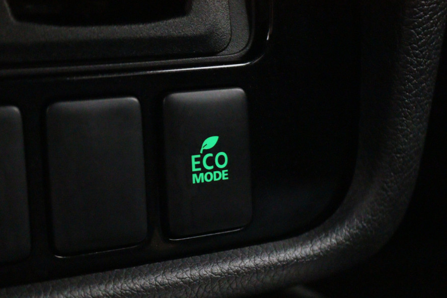 Mitsubishi Outlander 2.4 PHEV Pure SOH 94%, Keyless, Apple Carplay, Trekhaak, Camera, Stoelverwarming, PDC