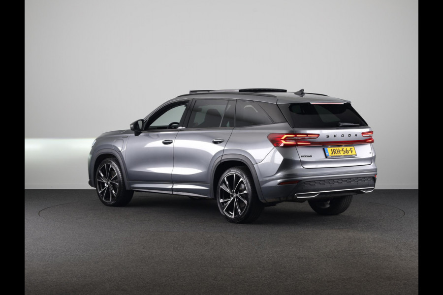 Škoda Kodiaq 1.5 TSI PHEV Sportline Business 204pk | 20 inch | Trekhaak | Panoramadak | Winter pakket |  Blind Spot | Adaptive Cruise | Stoelverwarming | Camera | Light & View