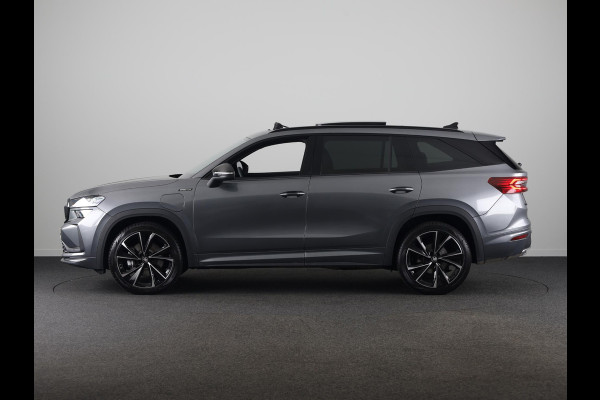 Škoda Kodiaq 1.5 TSI PHEV Sportline Business 204pk | 20 inch | Trekhaak | Panoramadak | Winter pakket |  Blind Spot | Adaptive Cruise | Stoelverwarming | Camera | Light & View