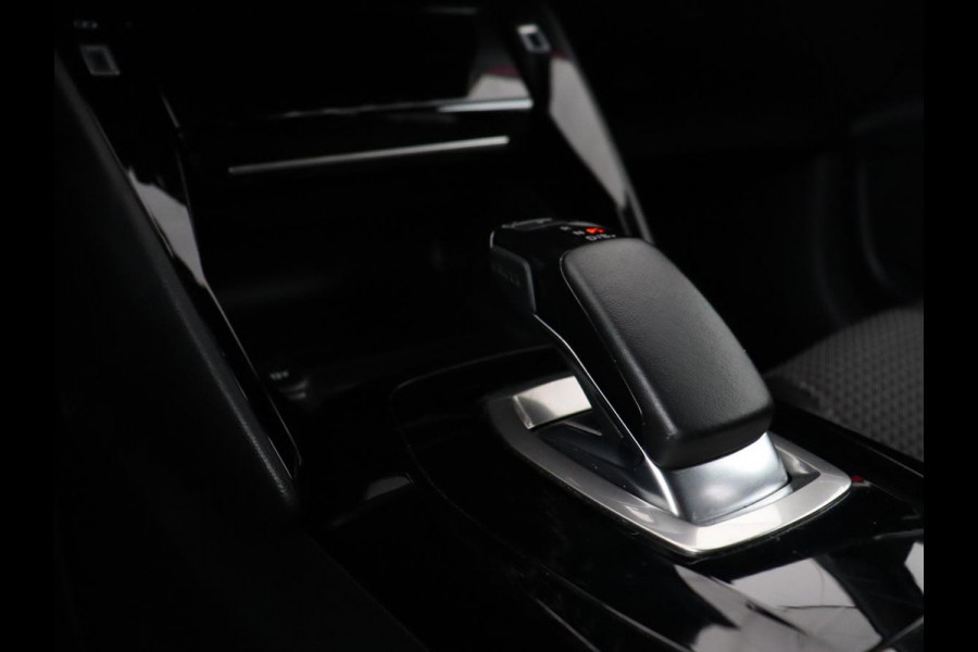 Peugeot e-208 EV GT Pack 50 kWh | Adaptive cruise | Carplay | Camera | Half leder | Keyless | Sportstoelen | Navigatie | Full LED