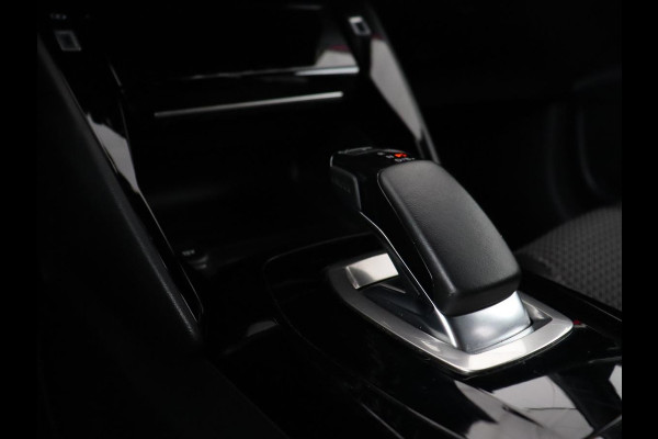 Peugeot e-208 EV GT Pack 50 kWh | Adaptive cruise | Carplay | Camera | Half leder | Keyless | Sportstoelen | Navigatie | Full LED