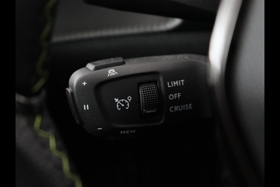 Peugeot e-208 EV GT Pack 50 kWh | Adaptive cruise | Carplay | Camera | Half leder | Keyless | Sportstoelen | Navigatie | Full LED