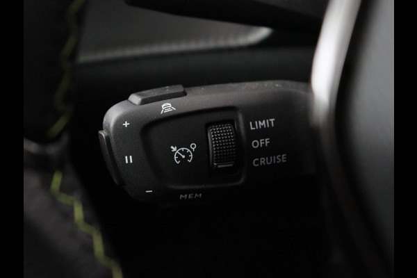 Peugeot e-208 EV GT Pack 50 kWh | Adaptive cruise | Carplay | Camera | Half leder | Keyless | Sportstoelen | Navigatie | Full LED