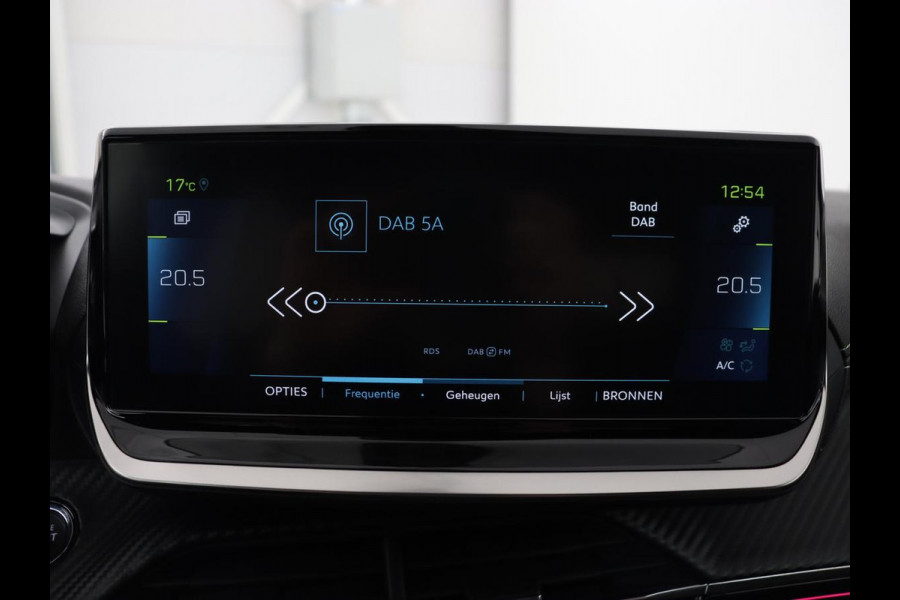 Peugeot e-208 EV GT Pack 50 kWh | Adaptive cruise | Carplay | Camera | Half leder | Keyless | Sportstoelen | Navigatie | Full LED