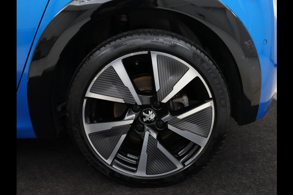 Peugeot e-208 EV GT Pack 50 kWh | Adaptive cruise | Carplay | Camera | Half leder | Keyless | Sportstoelen | Navigatie | Full LED