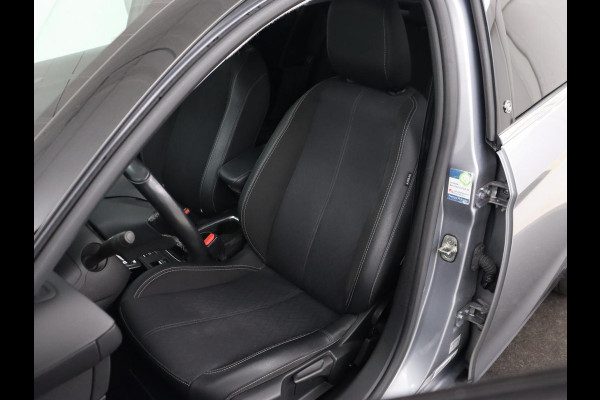 Opel CORSA-E Elegance 50 kWh | Stoelverwarming | Matrix LED | Camera | Carplay | Navigatie | Climate control | Cruise control | Stuurverwarming