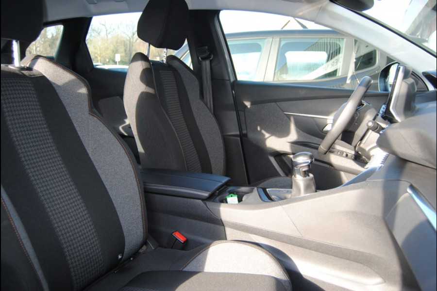 Peugeot 3008 1.2 PureTech ActiveP | Camera | Cruise | Apple Carplay