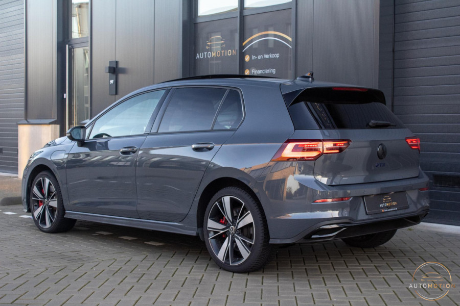 Volkswagen Golf 1.4 eHybrid GTE PANO IQ LIGHTS CAMERA ACC