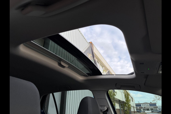 Volkswagen Golf 1.5 eTSI Style LED/LMV17/PDC/NAVI/VIRTU/PANO