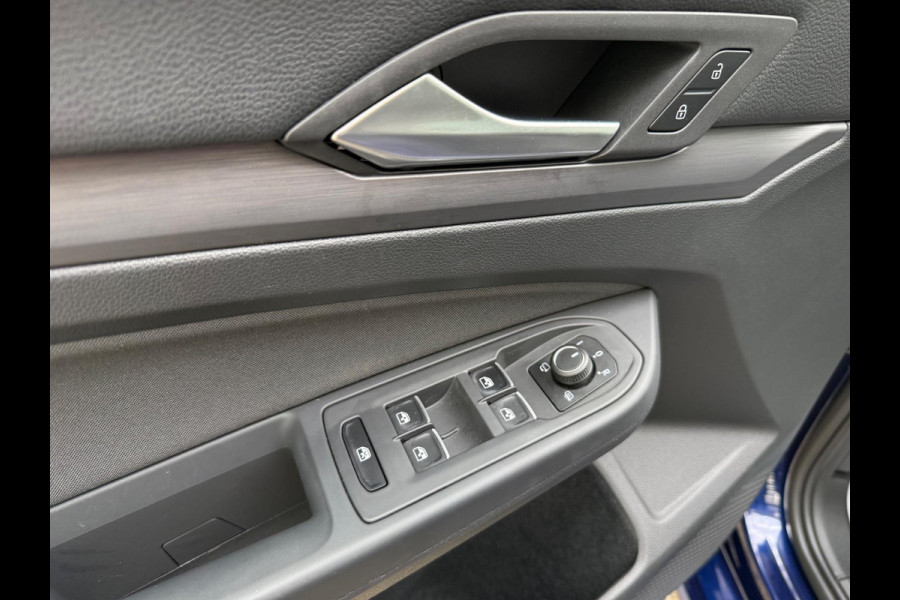 Volkswagen Golf 1.5 eTSI Style LED/LMV17/PDC/NAVI/VIRTU/PANO