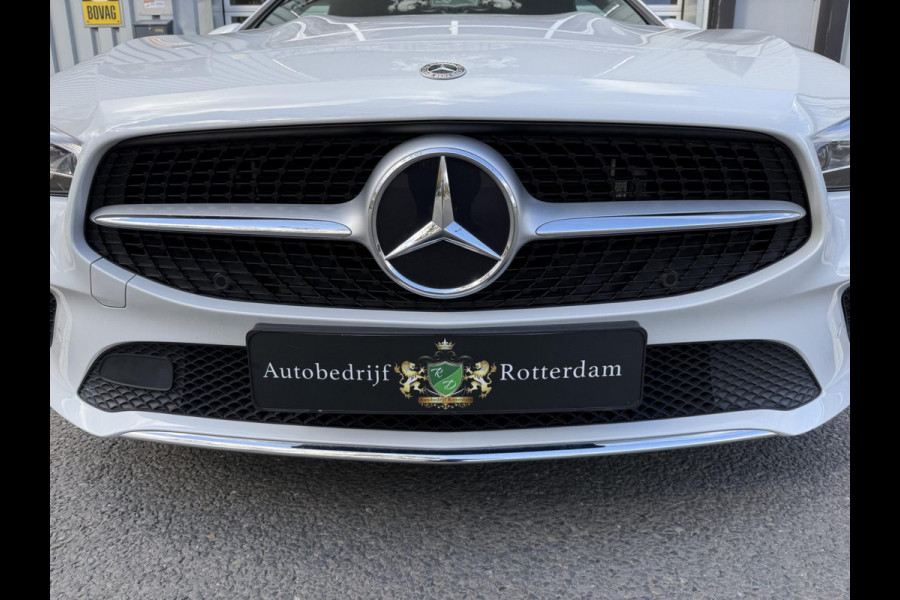 Mercedes-Benz CLA-Klasse 250e AMG CAM/LMV-18/LEER/NAVI/PANO