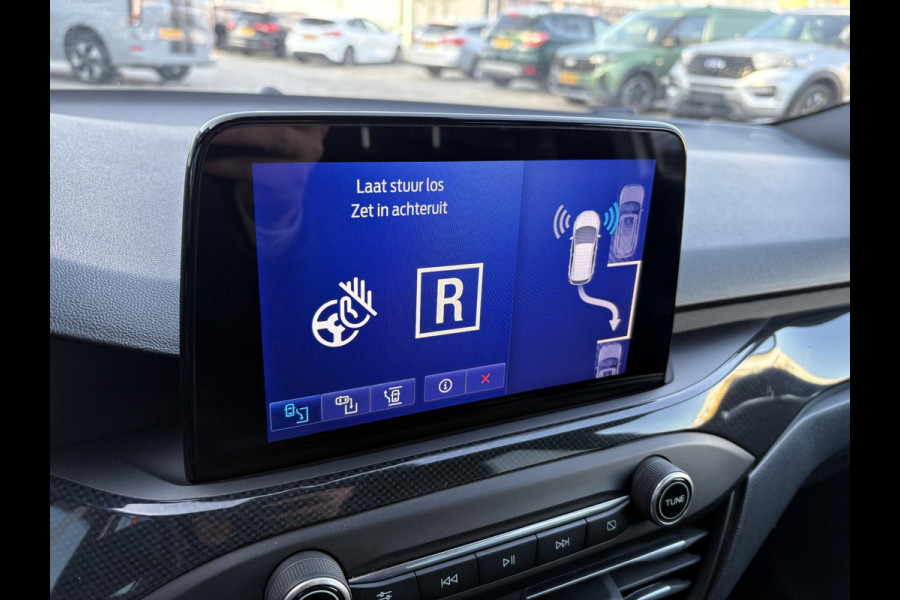 Ford FOCUS Wagon 1.0 EcoBoost Hybrid ST Line X Business Winterpack | Cruise control | Climate control | Automatisch inparkeren |