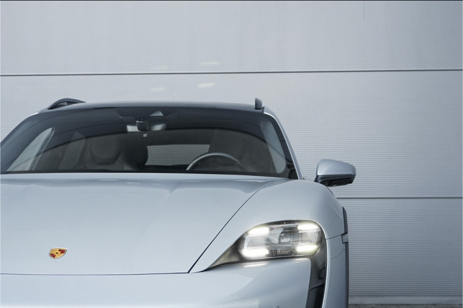 Porsche Taycan Cross Turismo 4 93 kWh Pano Luchtvering PASM Bose