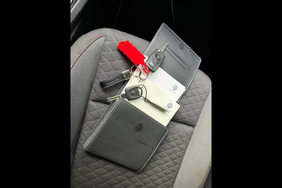 Volkswagen Caddy 1.4 TSI Highline / TREKHAAK / LED / NAVI / STOELVERW. ACC