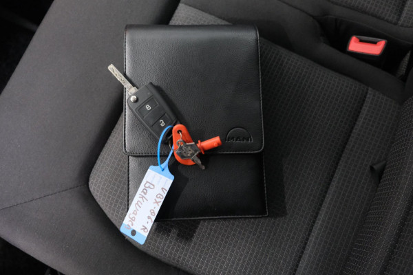 MAN TGE 50 2.0 Extra Lang DL - Electrische laadklep, Zijdeur, TREKHAAK, Camera.