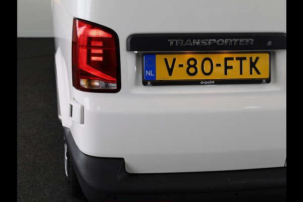 Volkswagen Transporter 2.0 TDI L2H1 28 Comfortline 110 pk | Verlengde garantie | Navigatie via App | Parkeersensoren achter | Cruise control |