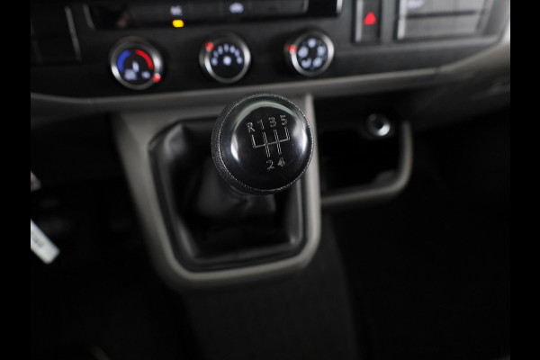 Volkswagen Transporter 2.0 TDI L2H1 28 Comfortline 110 pk | Verlengde garantie | Navigatie via App | Parkeersensoren achter | Cruise control |