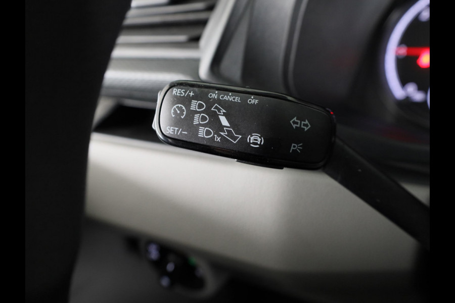 Volkswagen Transporter 2.0 TDI L2H1 28 Comfortline 110 pk | Verlengde garantie | Navigatie via App | Parkeersensoren achter | Cruise control |