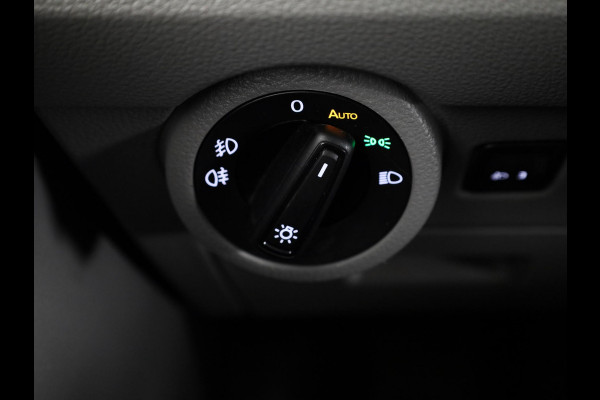 Volkswagen Transporter 2.0 TDI L2H1 28 Comfortline 110 pk | Verlengde garantie | Navigatie via App | Parkeersensoren achter | Cruise control |