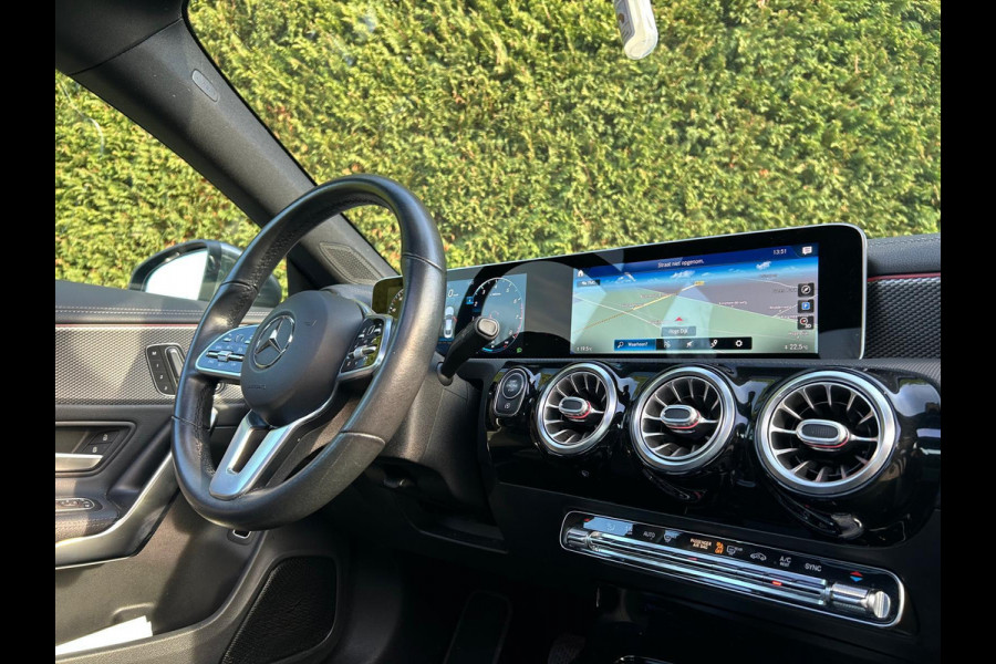 Mercedes-Benz CLA-Klasse 220 4MATIC PremiumPlus Panodak AmbientLight !!NIEUWBINNEN!!