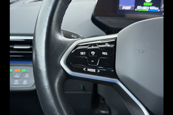 Volkswagen ID.4 SOH 92% Trekhaak Adap.Cruise Navi Ecc Apple Carplay Android Auto Stoel+Stuurverwarming Pdc Ecc DAB Smart Climate Comfort Pakket Rijstrooksensor Led Verwarmde Voorruit 1e Eigenaar Origineel Nederlandse Auto 55kWh pure € 42.000 nieuw!