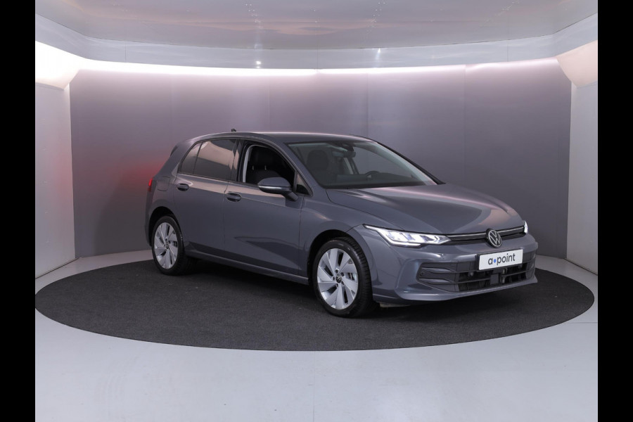 Volkswagen Golf 1.5 eHybrid Life Edition 204 pk Automaat (DSG) | Verlengde garantie | Navigatie via App | Parkeersensoren (Park assist) | Achteruitrijcamera | Adaptieve cruise control |