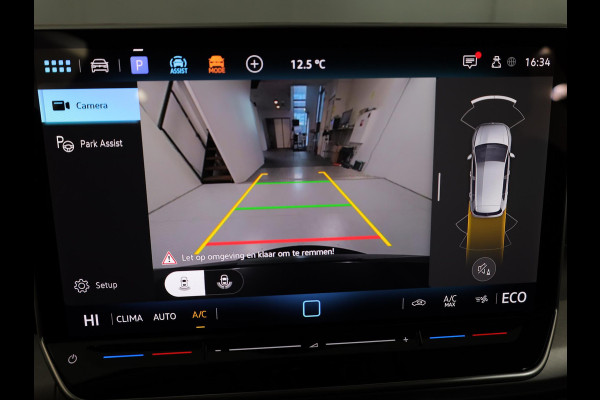 Volkswagen Golf 1.5 eHybrid Life Edition 204 pk Automaat (DSG) | Verlengde garantie | Navigatie via App | Parkeersensoren (Park assist) | Achteruitrijcamera | Adaptieve cruise control |