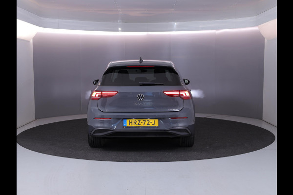 Volkswagen Golf 1.5 eHybrid Life Edition 204 pk Automaat (DSG) | Verlengde garantie | Navigatie via App | Parkeersensoren (Park assist) | Achteruitrijcamera | Adaptieve cruise control |