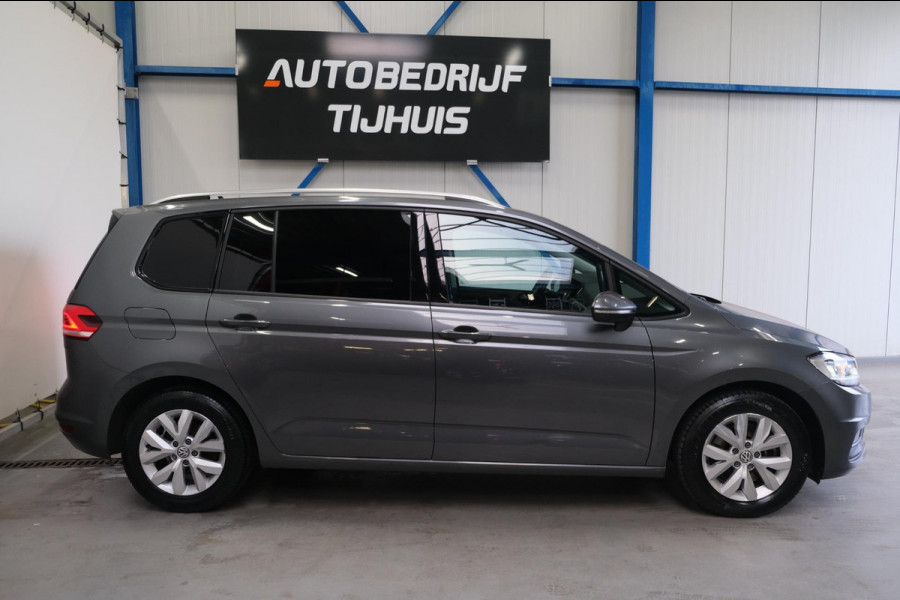 Volkswagen Touran 1.6 TDI - Grijskenteken, Airco, Cruise, Navi, PDC, Camera, Trekhaak.