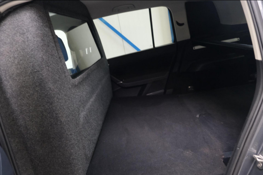 Volkswagen Touran 1.6 TDI - Grijskenteken, Airco, Cruise, Navi, PDC, Camera, Trekhaak.
