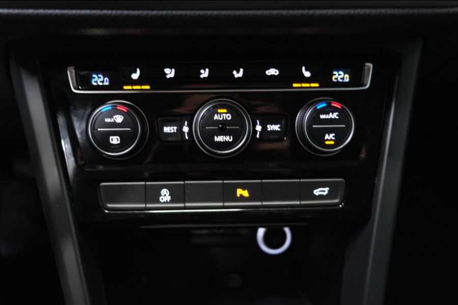 Volkswagen Touran 1.6 TDI - Grijskenteken, Airco, Cruise, Navi, PDC, Camera, Trekhaak.