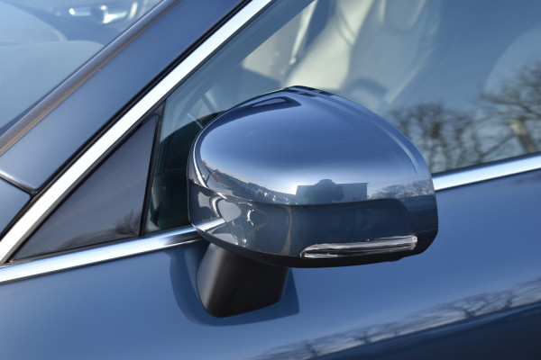 Volvo XC60 T6 340PK AWD Business Pro | Trekhaak | Luchtvering | Camera |  Panodak | 19" LMV | Stoelverwarming