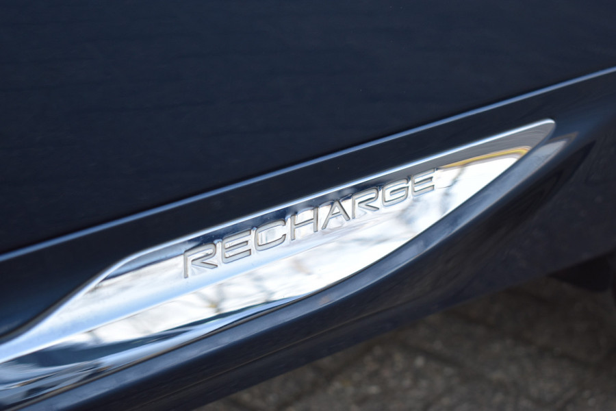 Volvo XC60 T6 340PK AWD Business Pro | Trekhaak | Luchtvering | Camera |  Panodak | 19" LMV | Stoelverwarming