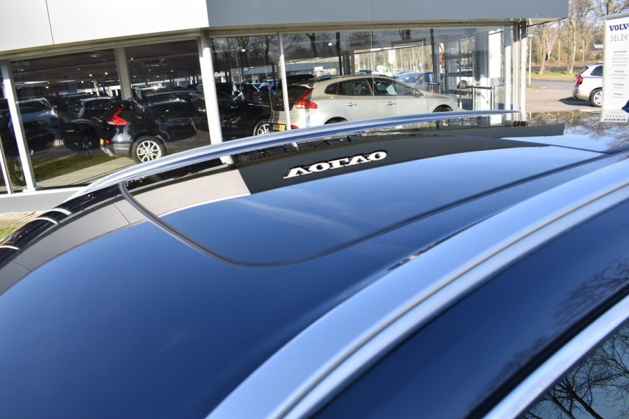 Volvo XC60 T6 340PK AWD Business Pro | Trekhaak | Luchtvering | Camera |  Panodak | 19" LMV | Stoelverwarming