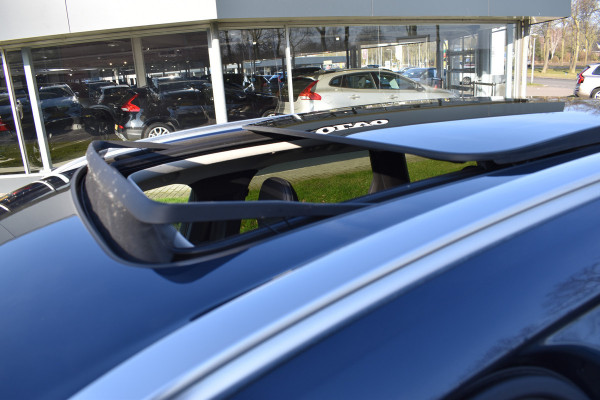 Volvo XC60 T6 340PK AWD Business Pro | Trekhaak | Luchtvering | Camera |  Panodak | 19" LMV | Stoelverwarming