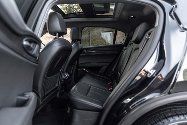 Alfa Romeo Stelvio 2.0 T AWD B-Tech Q4 200 PK Pano Adaptive Leder Camera 19''